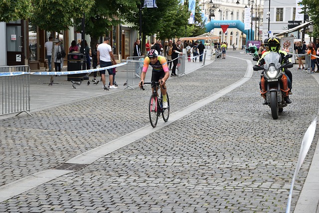 更是他们改 更是他们改